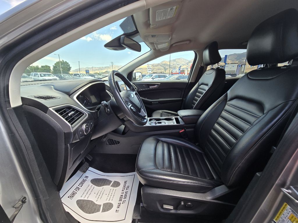 2021 Ford Edge Image 10