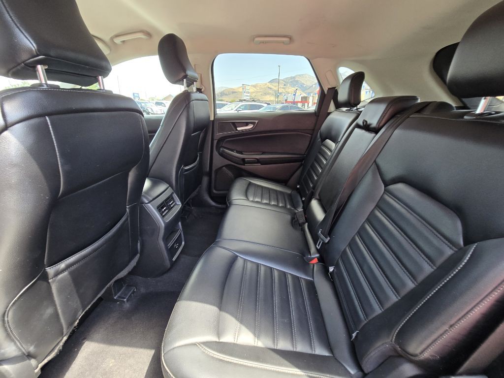 2021 Ford Edge Image 18