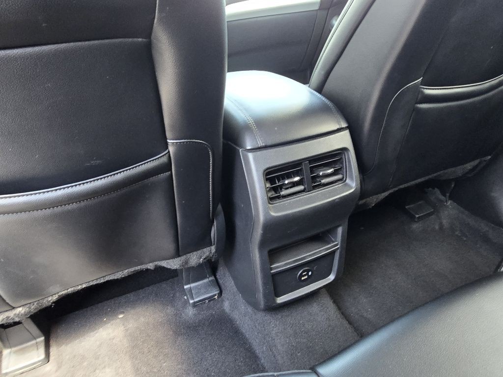 2021 Ford Edge Image 19