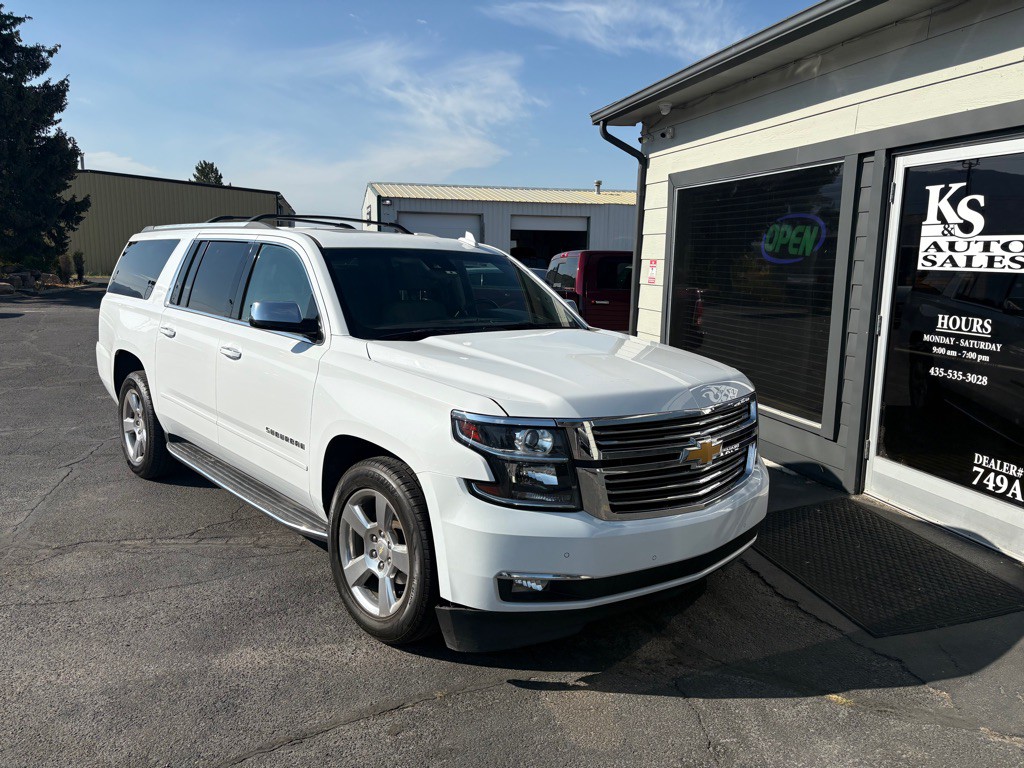2017 Chevrolet Suburban Image 1
