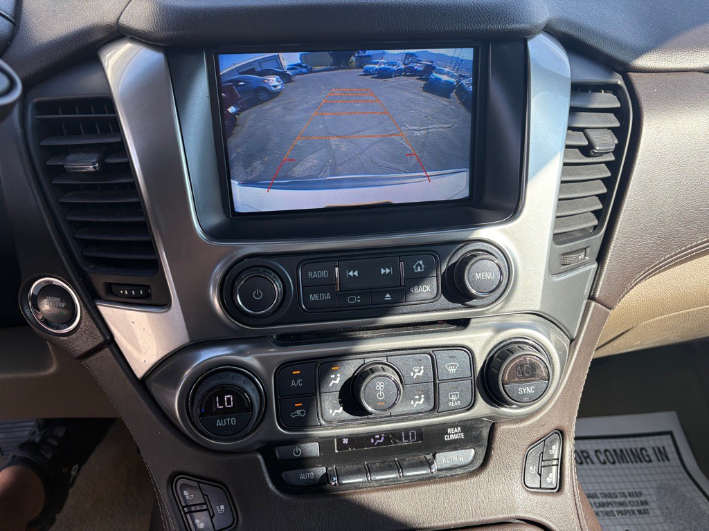 2017 Chevrolet Suburban Image 11
