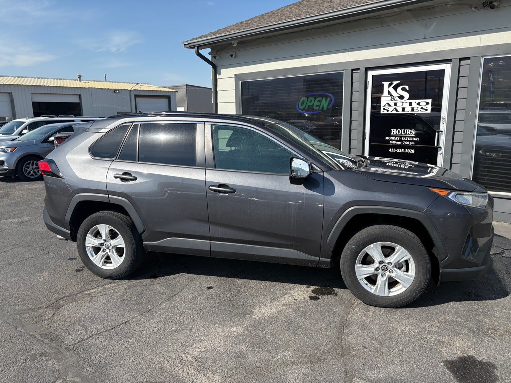 2021 Toyota Rav4 Image 2
