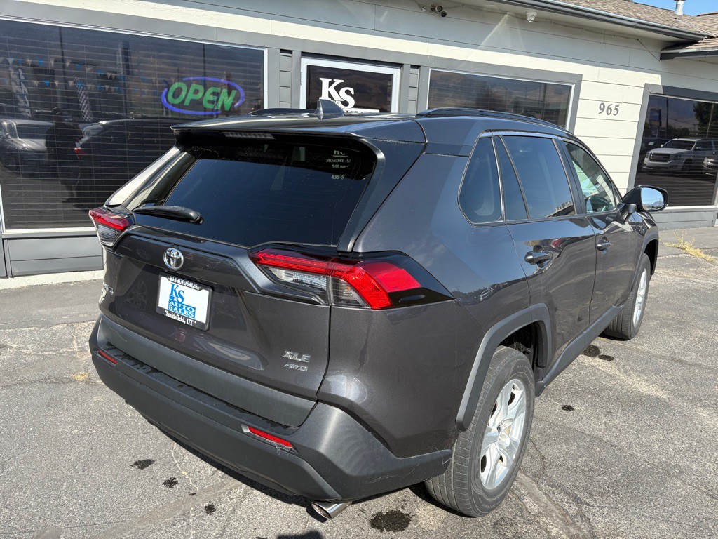 2021 Toyota Rav4 Image 3