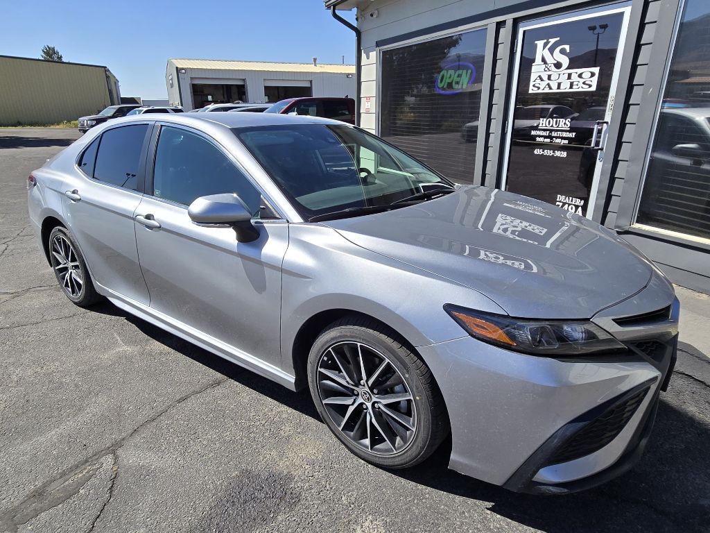 2024 Toyota Camry Image 1