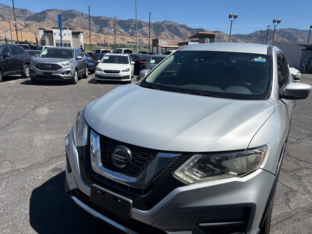 2020 Nissan Rogue Image 8