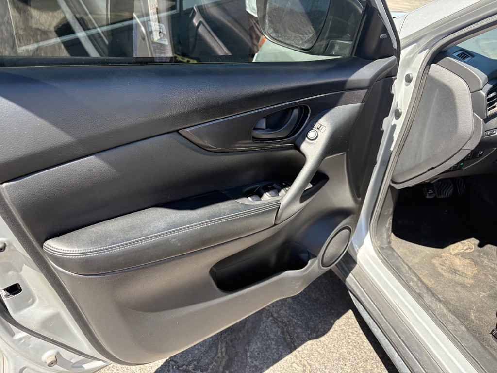 2020 Nissan Rogue Image 9