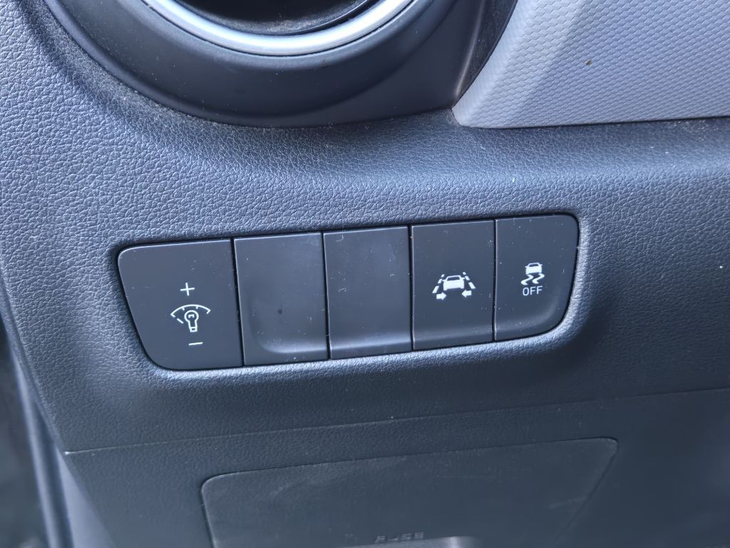 2021 Hyundai Kona Image 17
