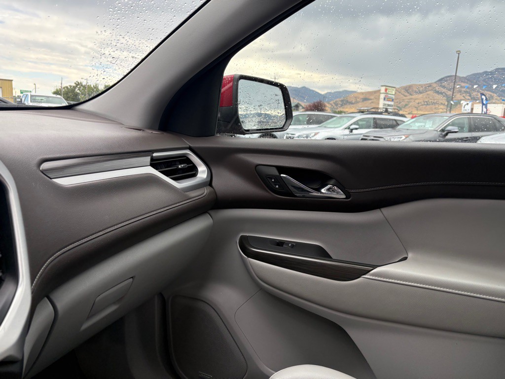 2023 GMC Acadia Image 16