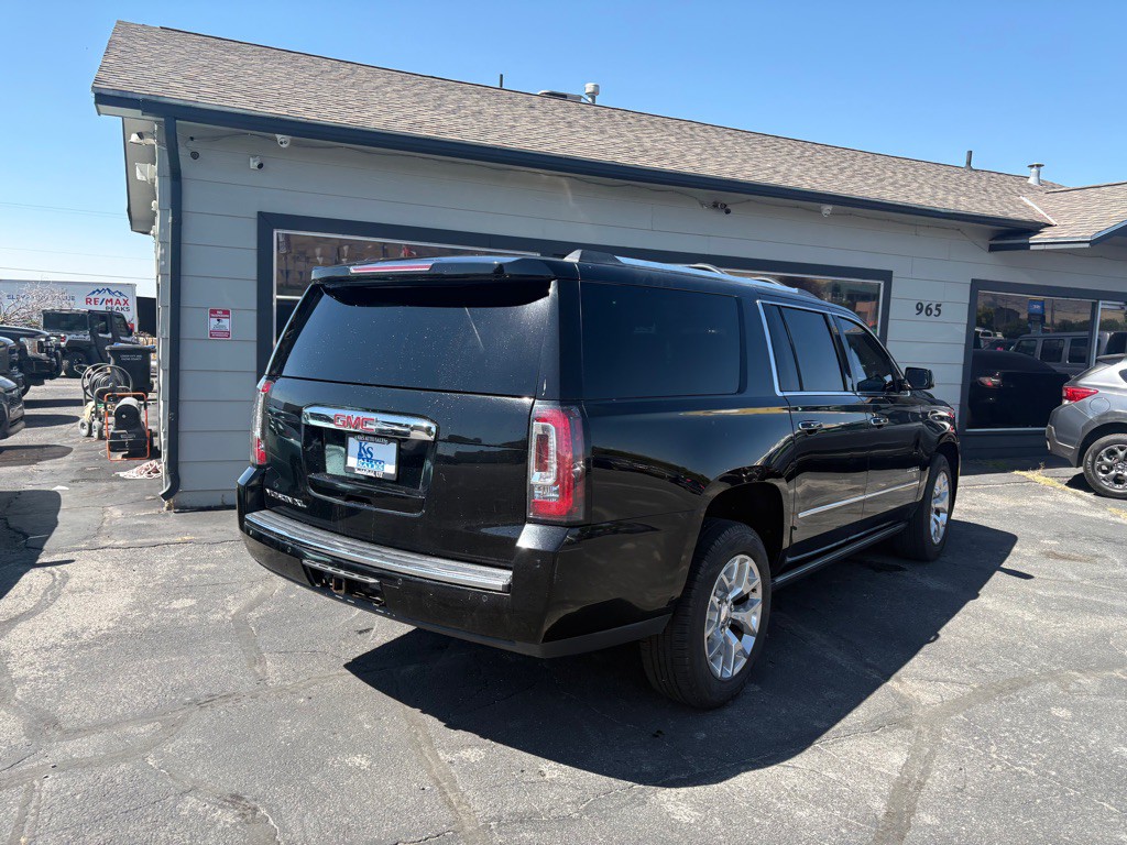 2015 GMC Yukon Image 3