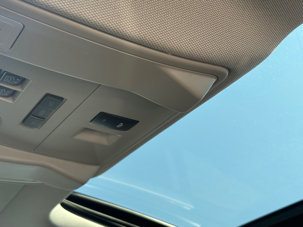 2015 GMC Yukon Image 16