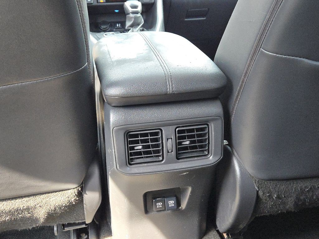 2019 Toyota Rav4 Image 25