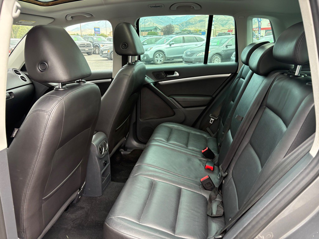 2013 Volkswagen Tiguan Image 16