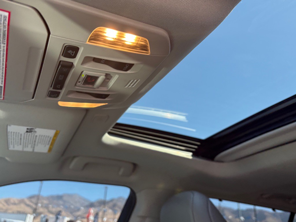 2023 Toyota Highlander Image 16