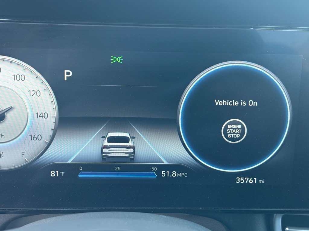 2023 Hyundai Elantra Image 11