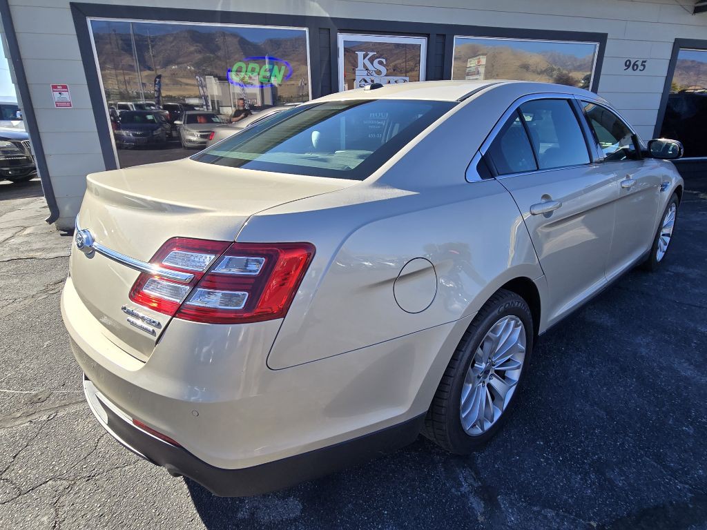 2018 Ford Taurus Image 3