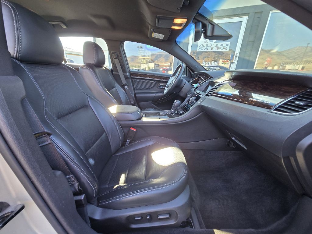 2018 Ford Taurus Image 25