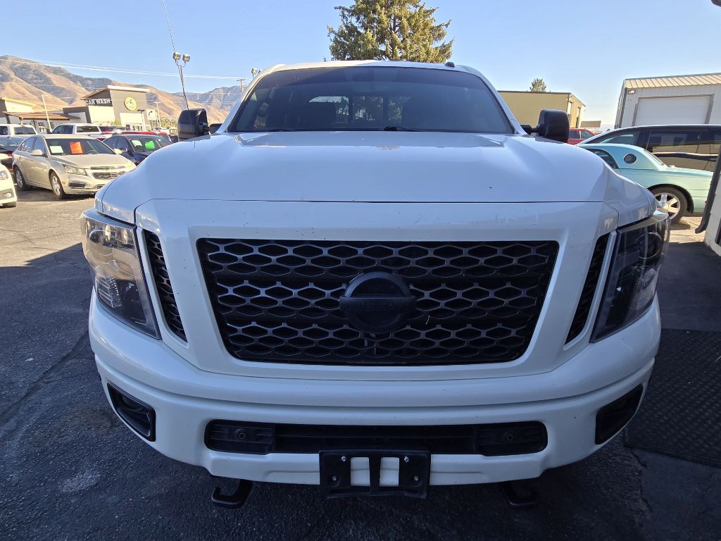 2019 Nissan Titan Image 9