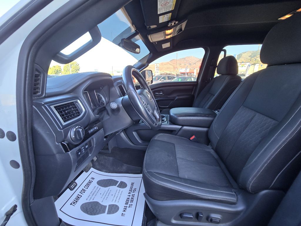 2019 Nissan Titan Image 11