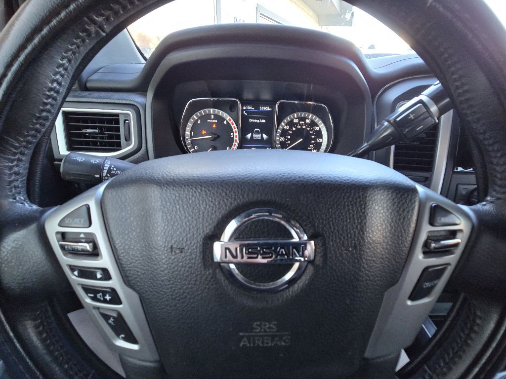 2019 Nissan Titan Image 13