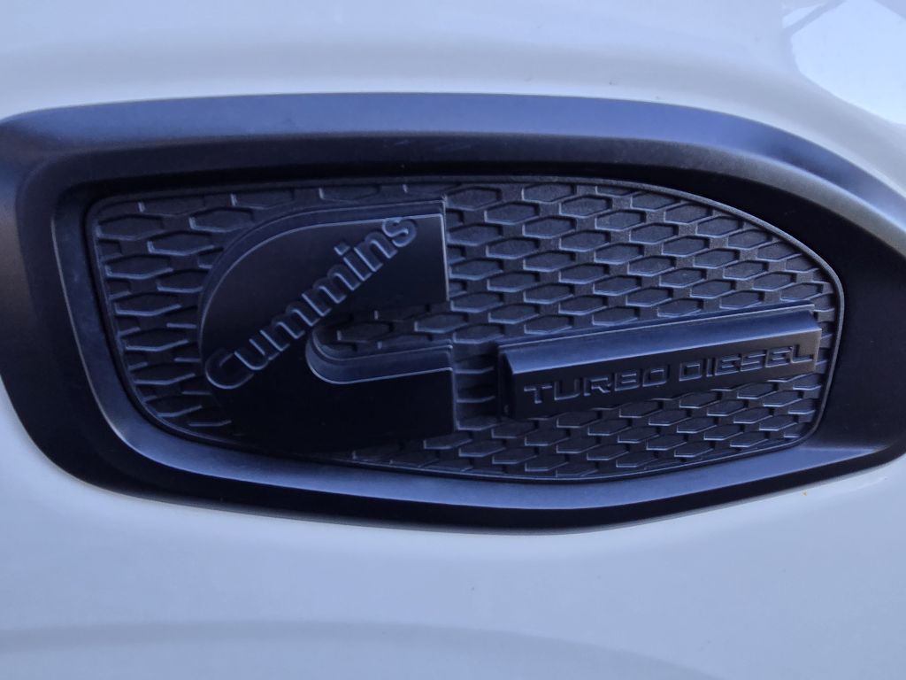 2019 Nissan Titan Image 23