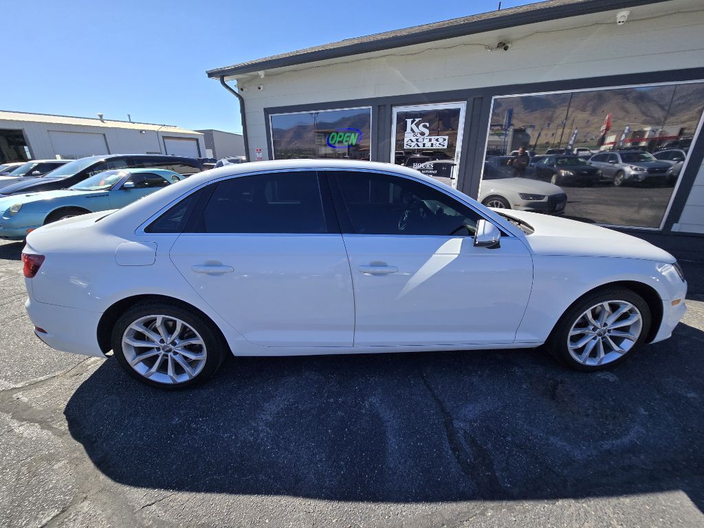 2019 Audi A4 Image 2