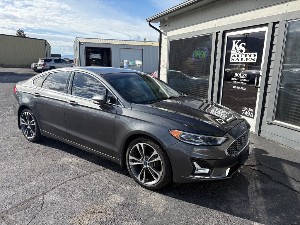 2019 Ford Fusion Image 1