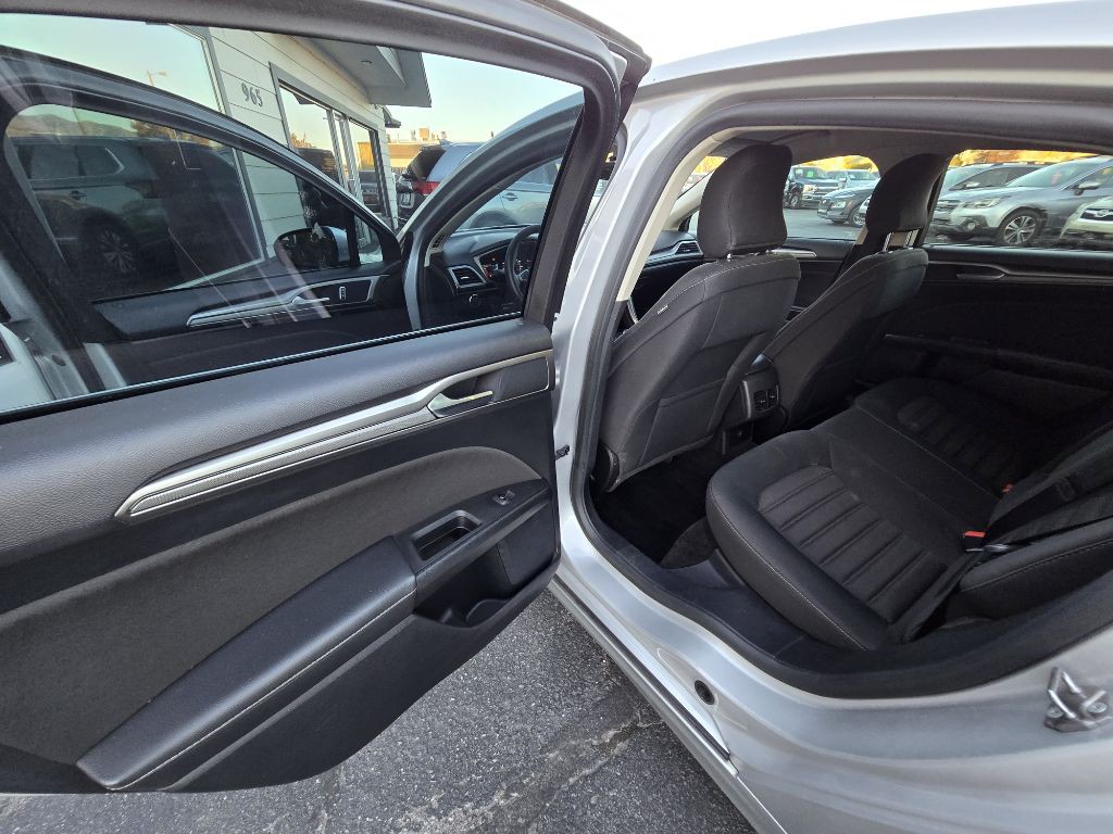 2018 Ford Fusion Image 18