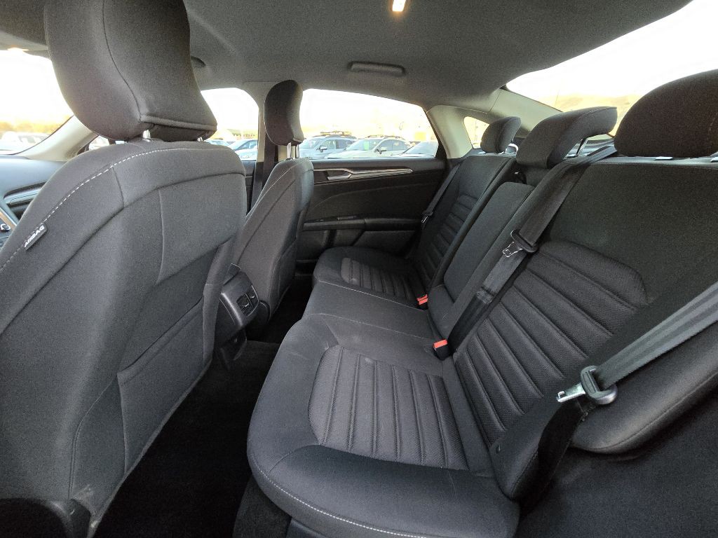 2018 Ford Fusion Image 19