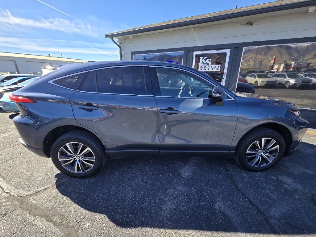 2024 Toyota Venza Image 2