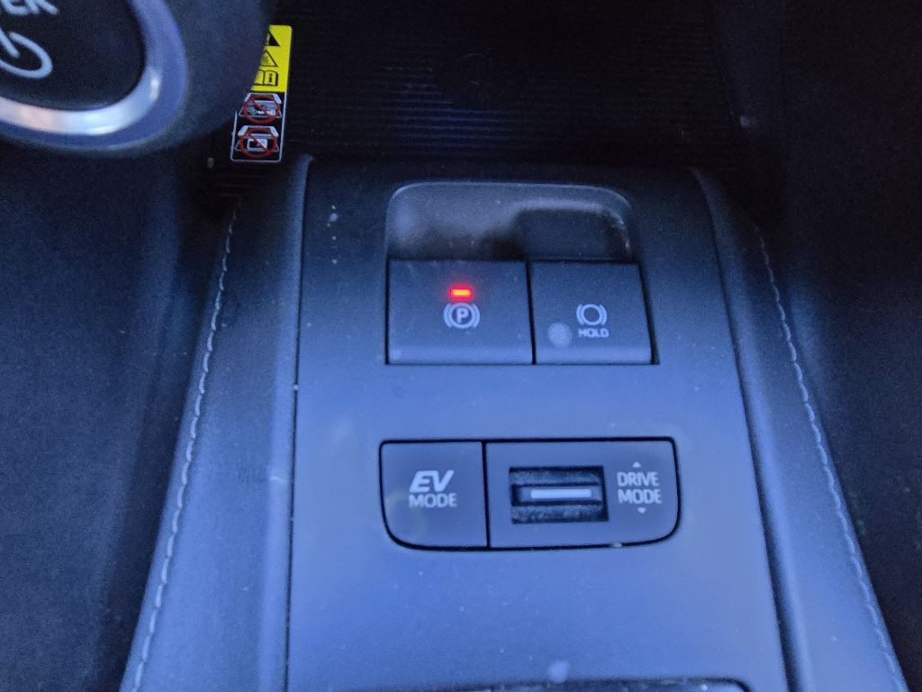 2024 Toyota Venza Image 17