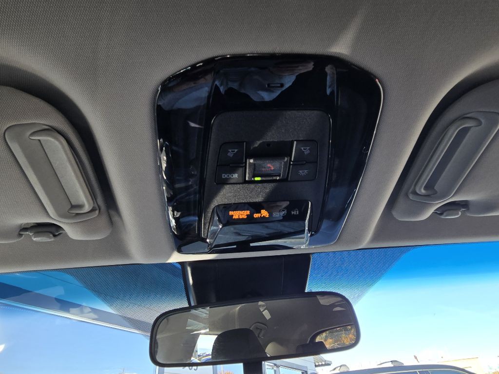 2024 Toyota Venza Image 19