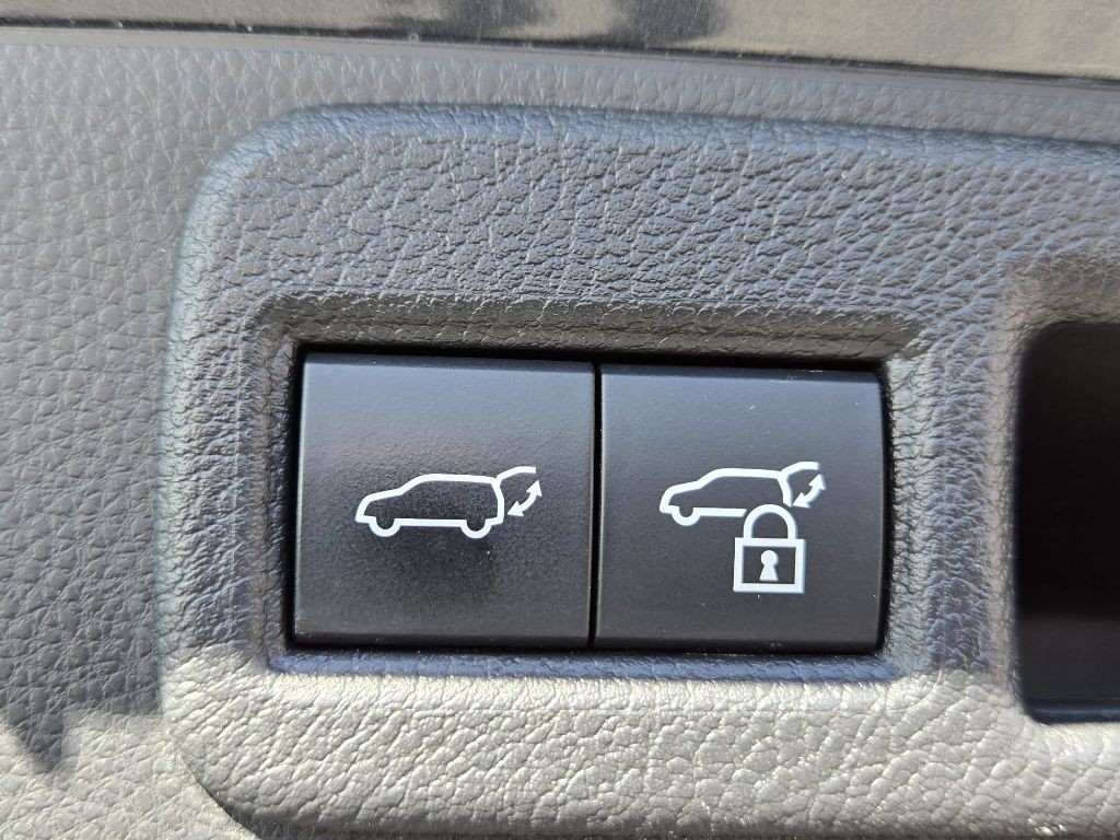 2024 Toyota Venza Image 25