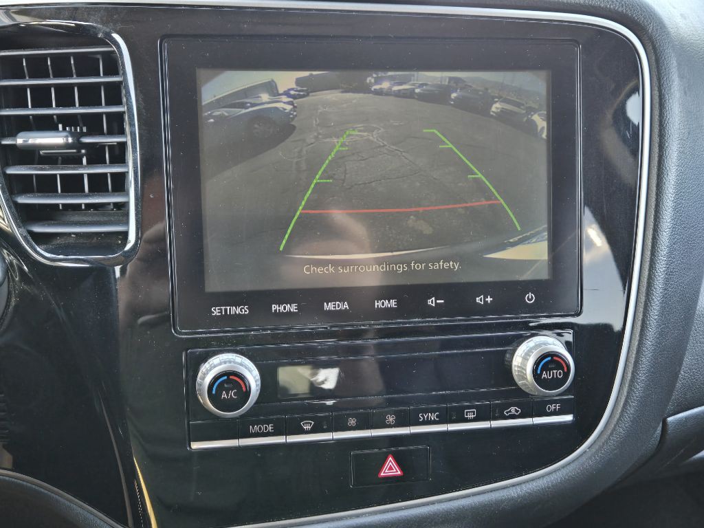 2020 Mitsubishi Outlander Image 14