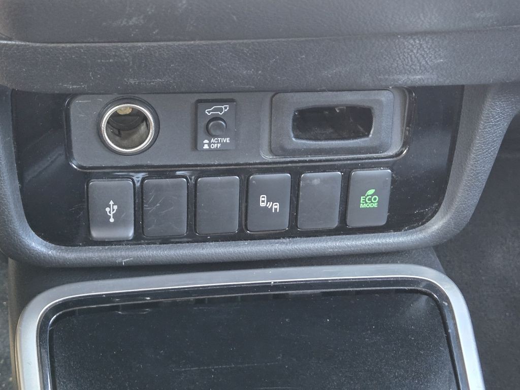 2020 Mitsubishi Outlander Image 15