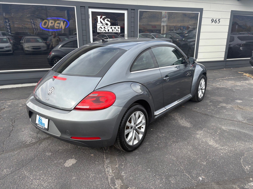 2014 Volkswagen Beetle Image 3