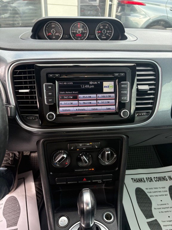 2014 Volkswagen Beetle Image 11