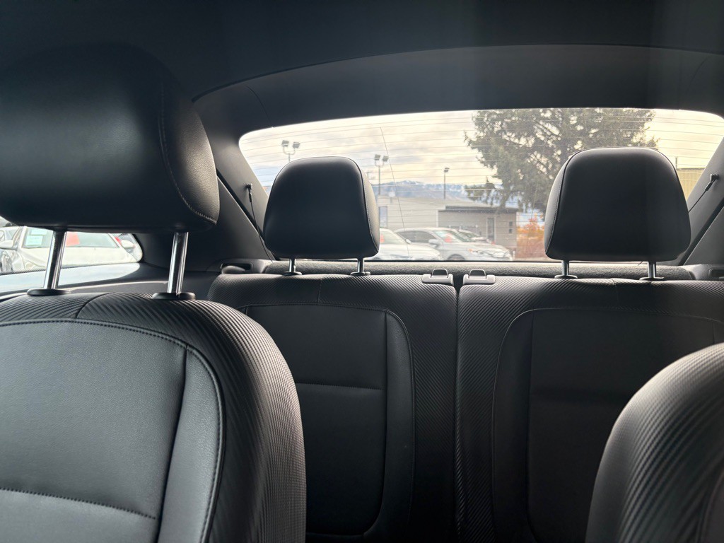 2014 Volkswagen Beetle Image 15