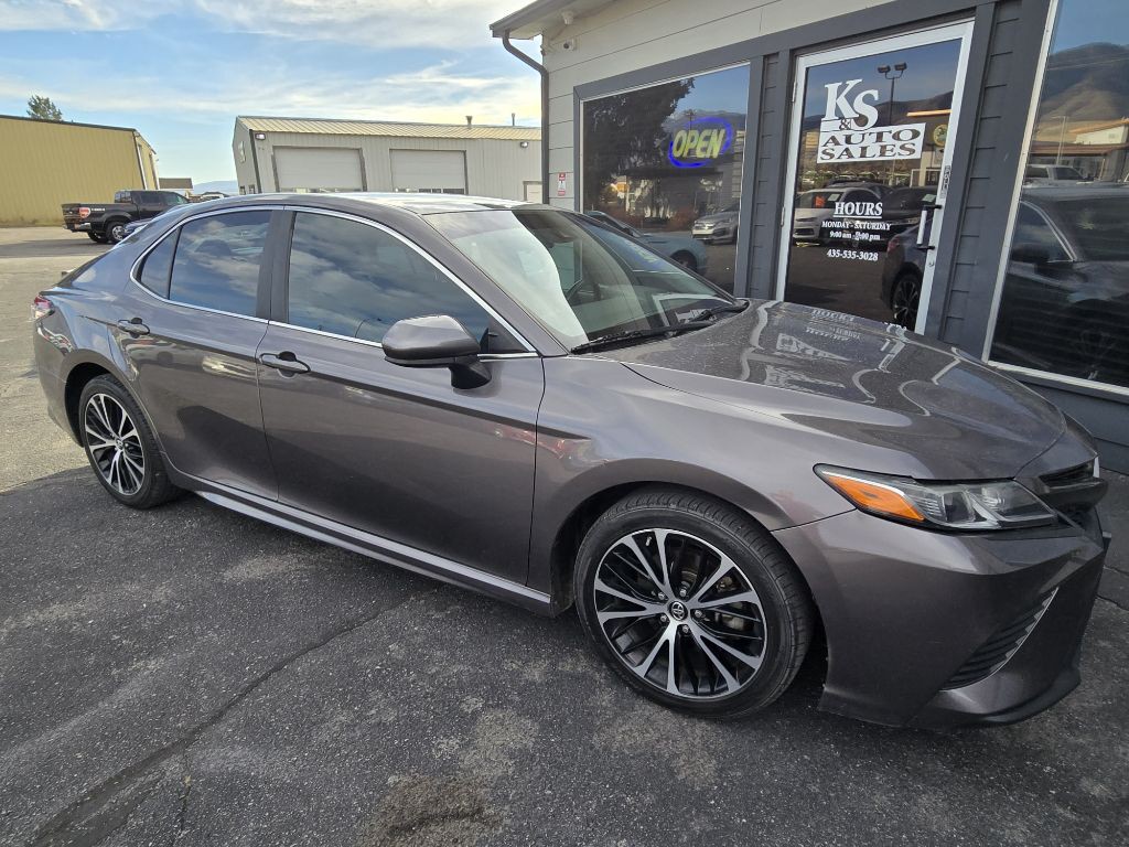 2019 Toyota Camry Image 1