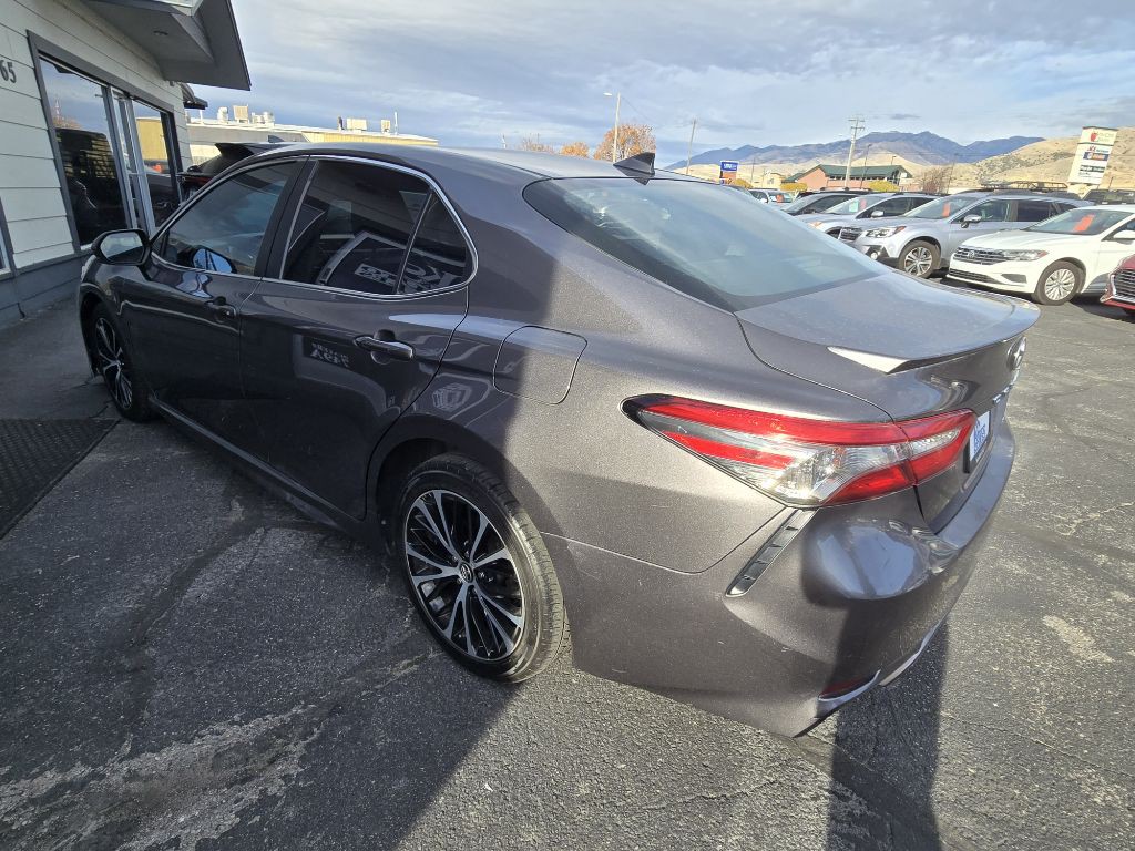 2019 Toyota Camry Image 5