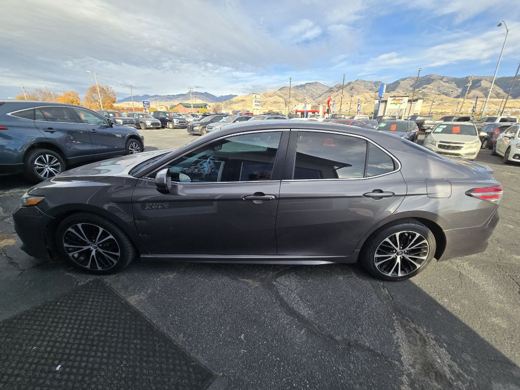 2019 Toyota Camry Image 6