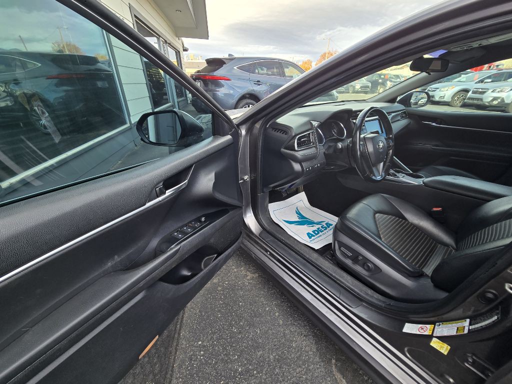 2019 Toyota Camry Image 9