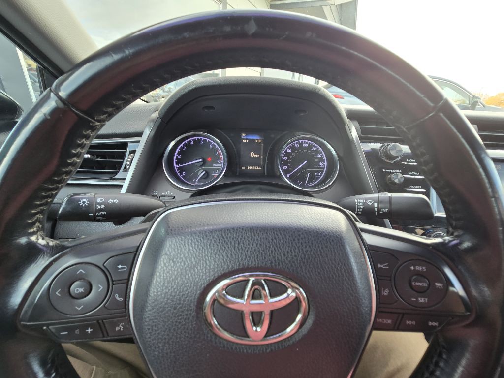 2019 Toyota Camry Image 12