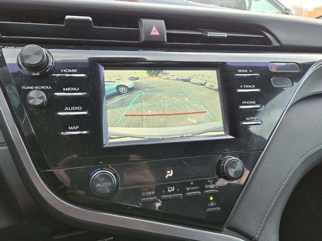 2019 Toyota Camry Image 15