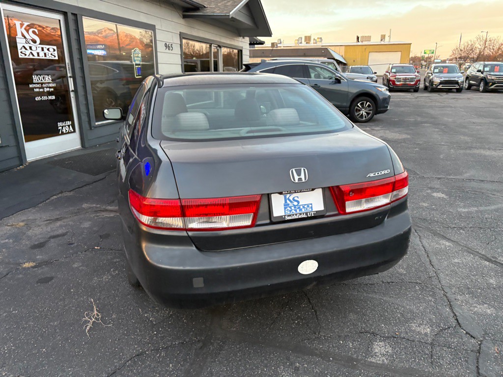 2004 Honda Accord Image 4