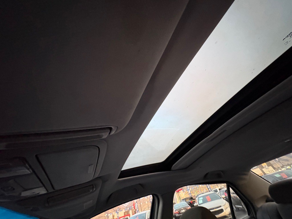 2004 Honda Accord Image 13