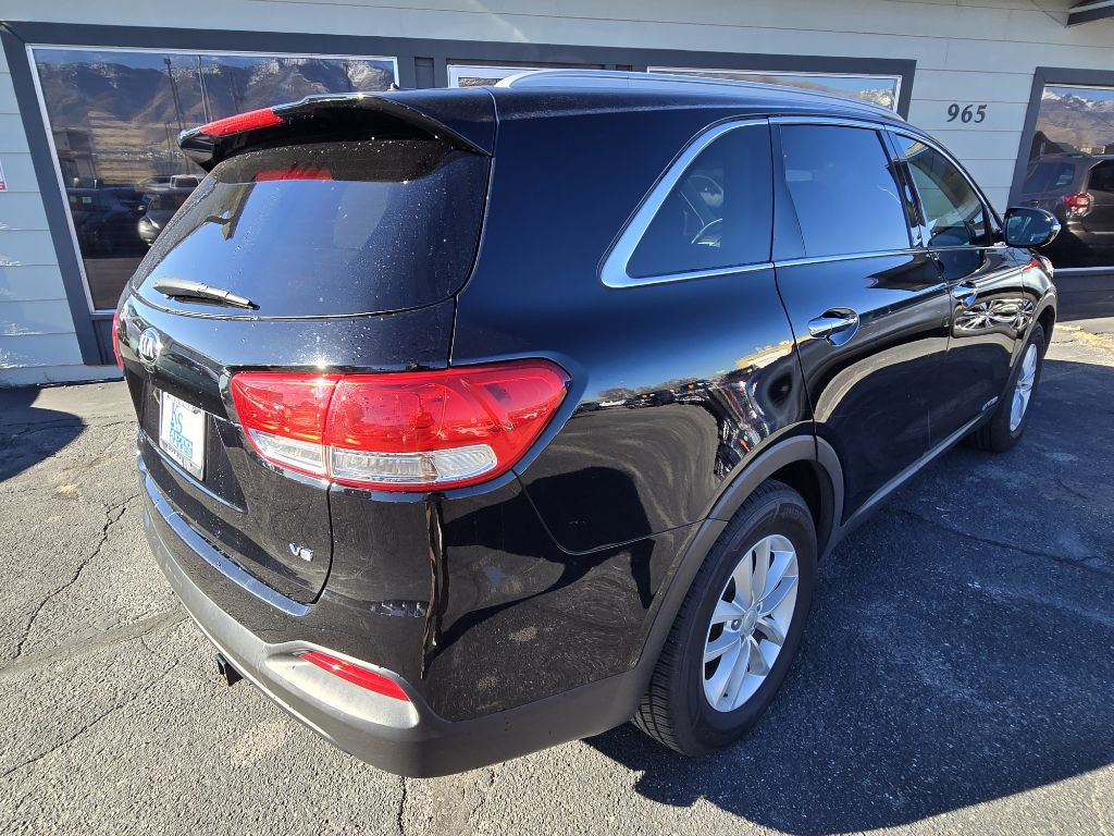 2017 Kia Sorento Image 3