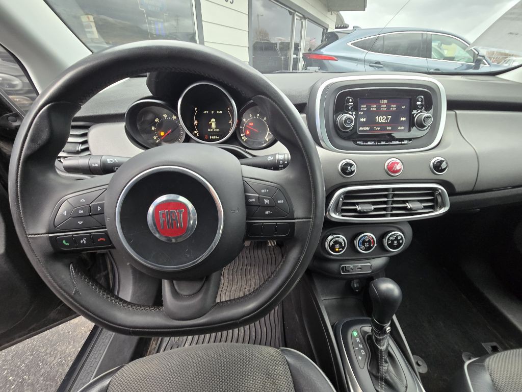 2016 FIAT 500 Image 11