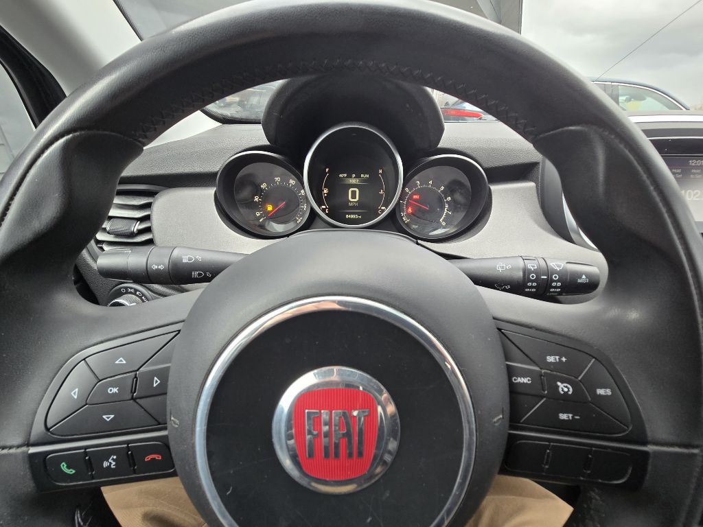 2016 FIAT 500 Image 12