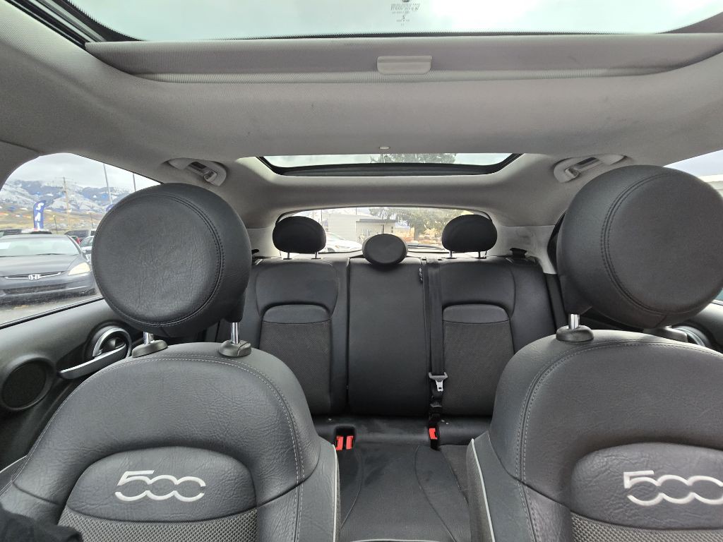 2016 FIAT 500 Image 18