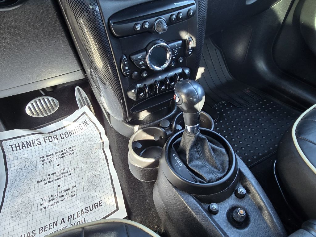 2014 MINI Cooper Image 12